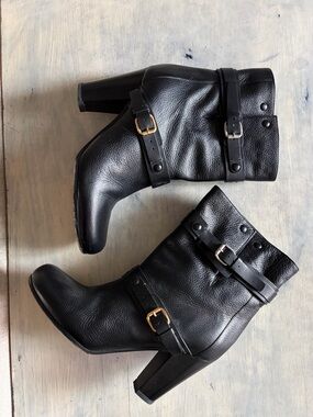 Chloe Two Toned Buckle Heeled Boots
